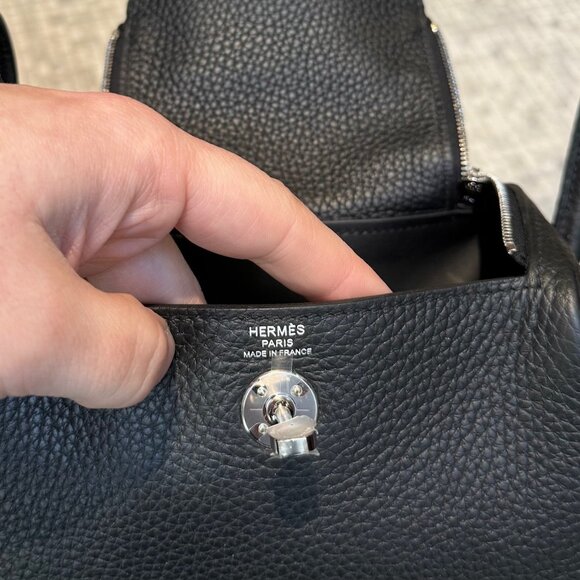 Hermès 2024 Black Taurillon Mini Lindy 20 Bag - Picture 13 of 16